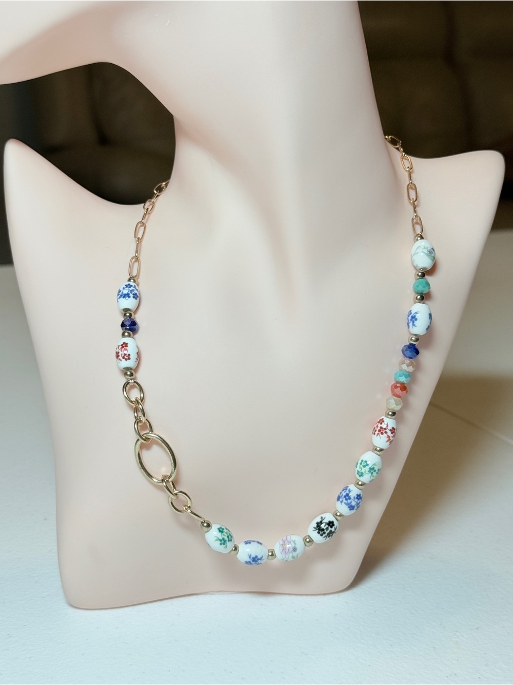 Trendy Floral Bead Necklace in Multicolor